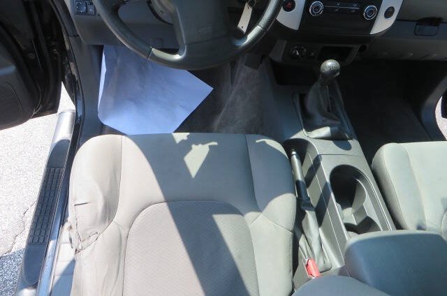 Used 2011 Nissan Xterra S AWD/4WD image 32