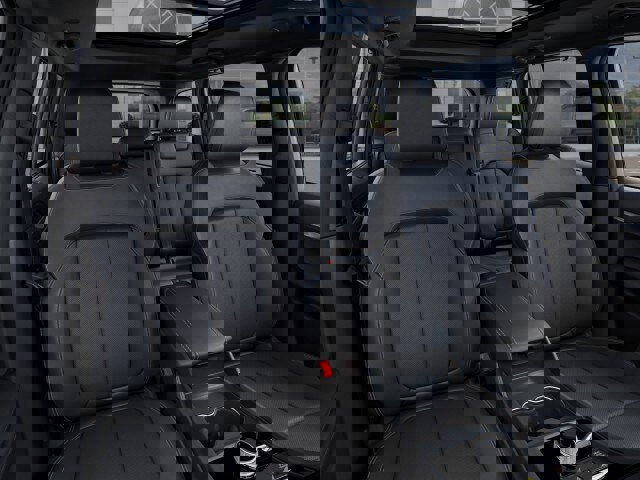 New 2025 Jeep Grand Cherokee Limited w/ Luxury Tech Group II image 17