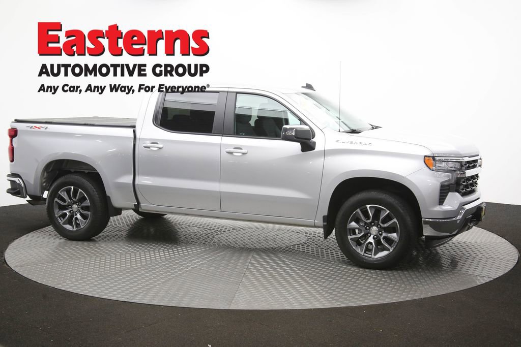 Used 2022 Chevrolet Silverado 1500 LT AWD/4WD image 49