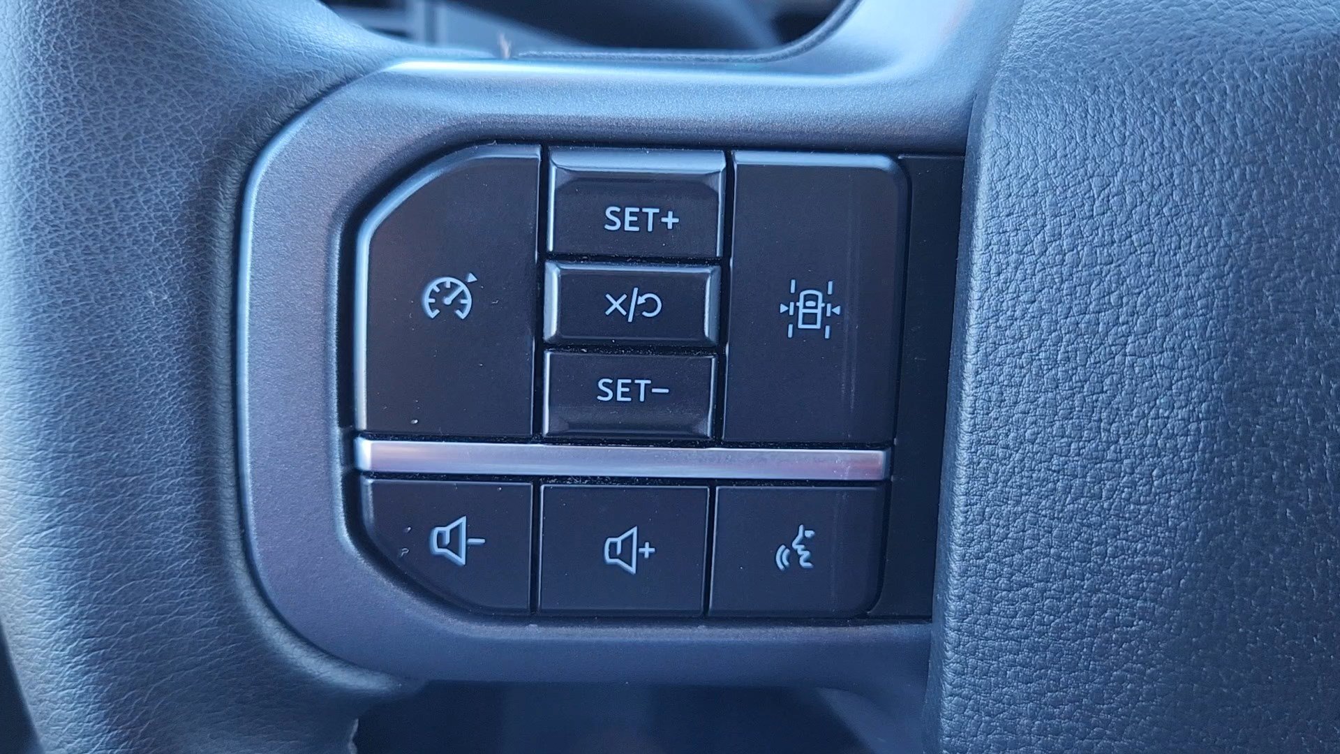 Used 2025 Ford F150 XLT w/ Equipment Group 301A Standard AWD/4WD image 12