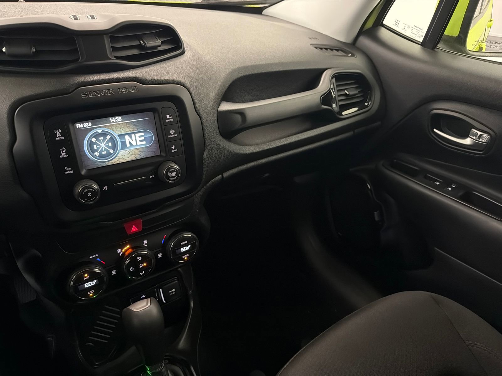 Used 2017 Jeep Renegade Altitude image 23