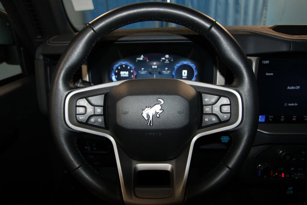 Used 2025 Ford Bronco Outer Banks image 10