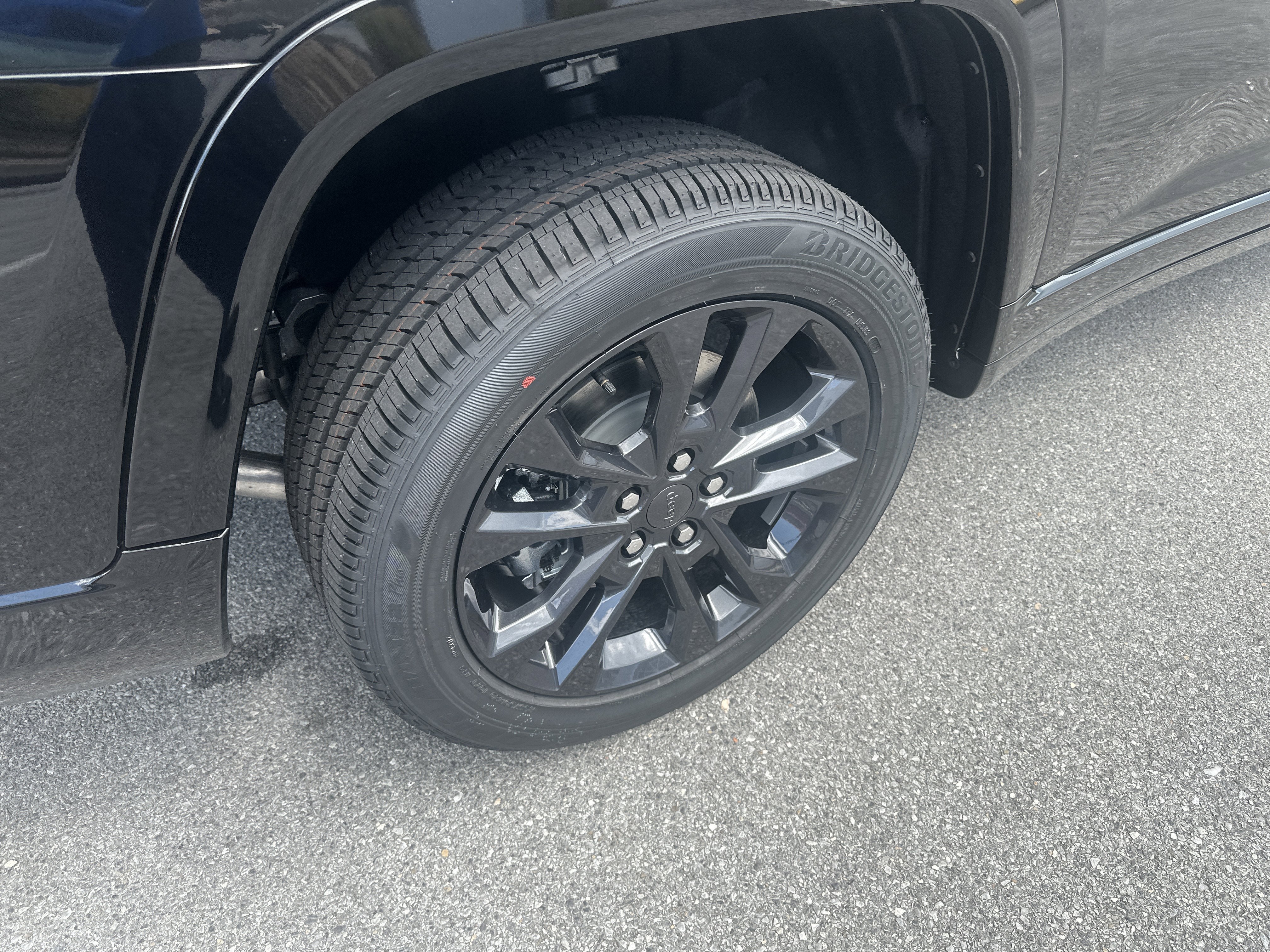 New 2026 Jeep Grand Cherokee L Limited AWD/4WD image 24