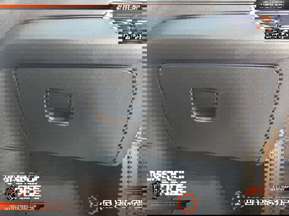 Used 2018 Chevrolet Equinox LT image 48