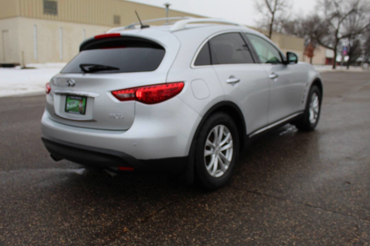 Used 2010 INFINITI FX35 AWD w/ Navigation Pkg image 7