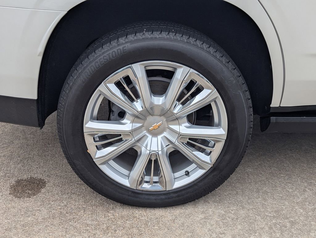 Used 2021 Chevrolet Tahoe High Country AWD/4WD image 3