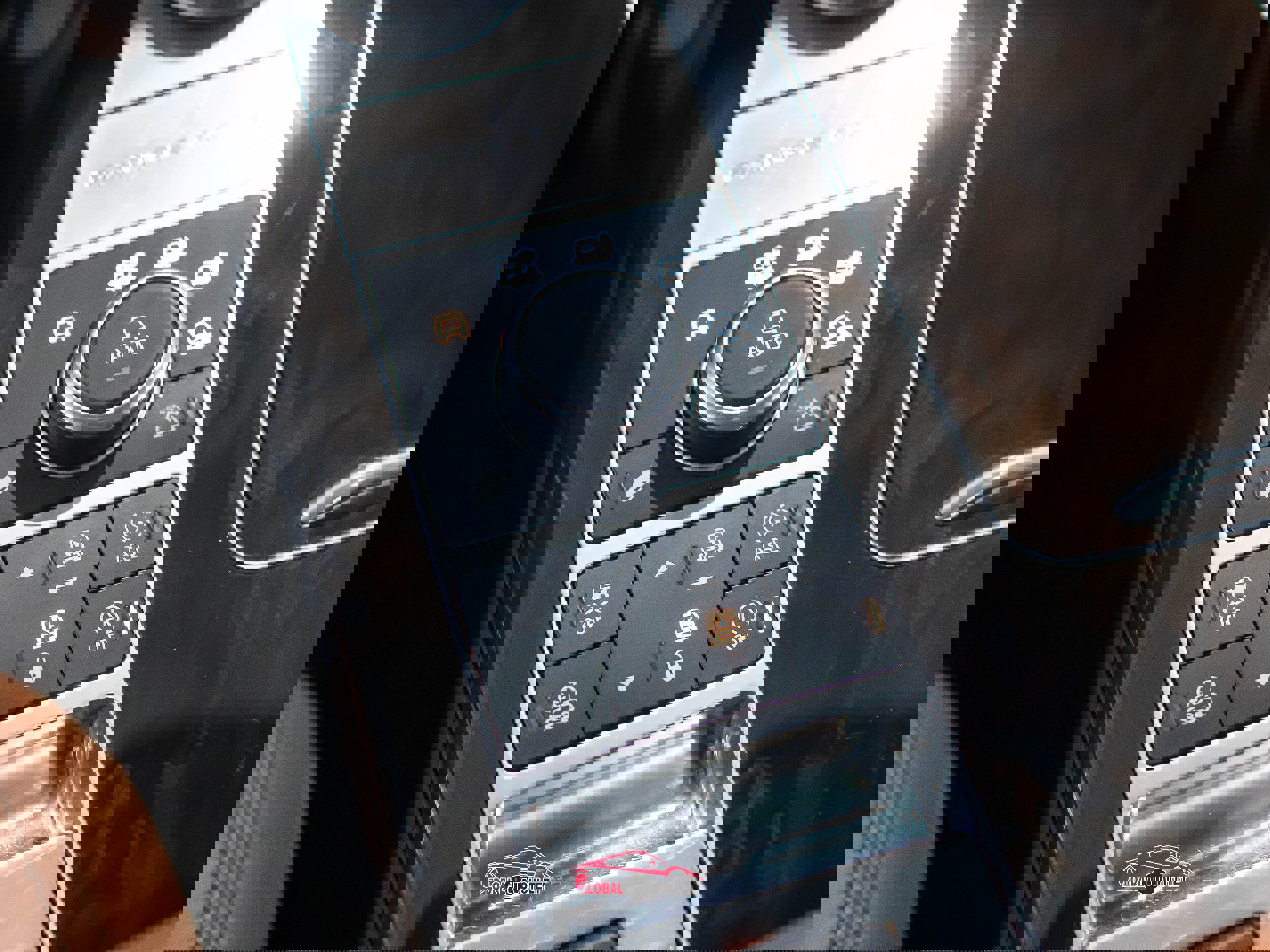 Used 2016 Land Rover Range Rover Autobiography image 39