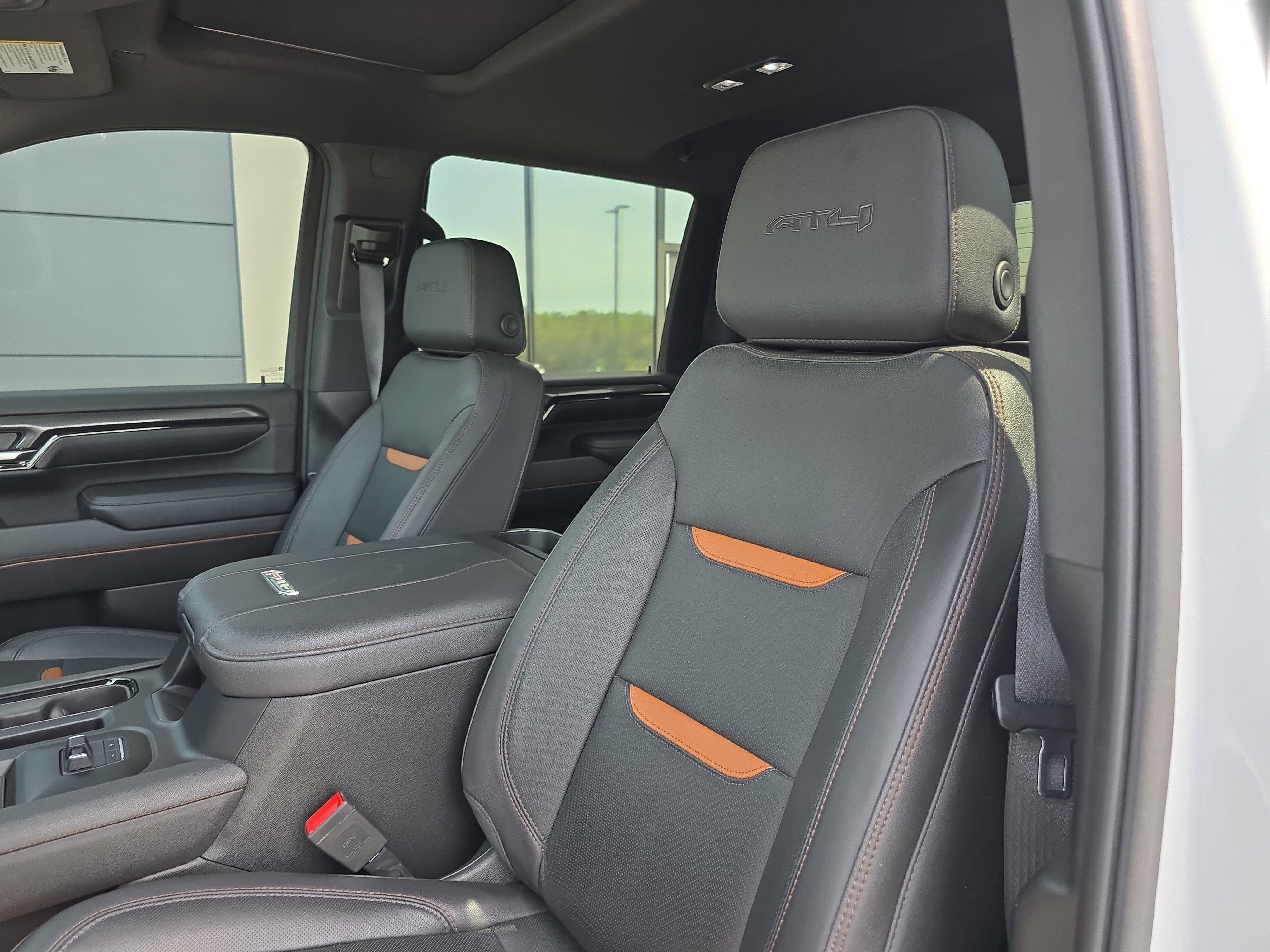 Used 2024 GMC Sierra 2500 AT4 w/ AT4 Premium Plus Package image 19