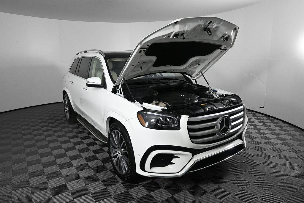 Certified 2024 Mercedes-Benz GLS 450 4MATIC image 34