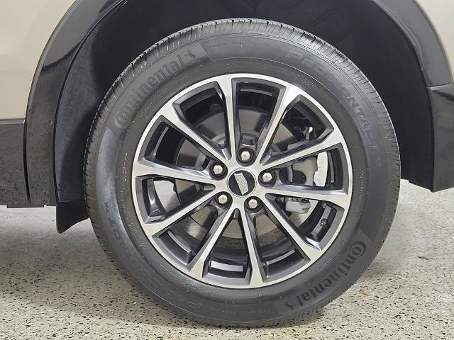 Used 2024 Cadillac XT4 Sport FWD image 9