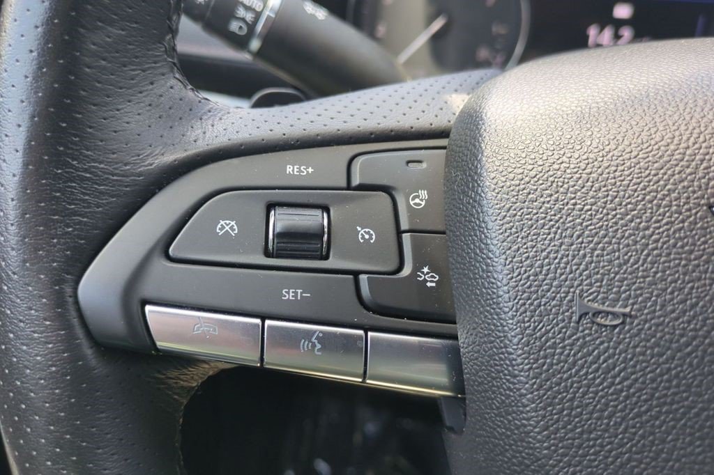 Certified 2022 Cadillac XT4 Sport FWD image 23
