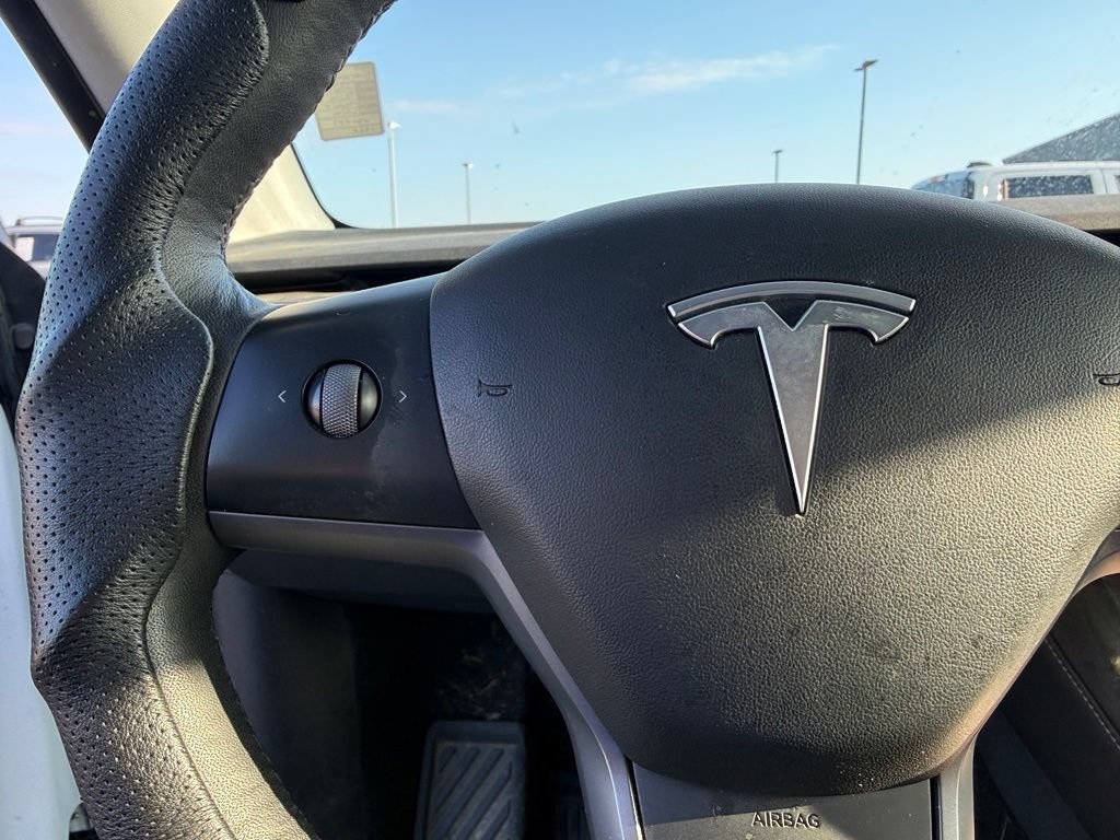 Used 2021 Tesla Model Y Long Range AWD/4WD image 10
