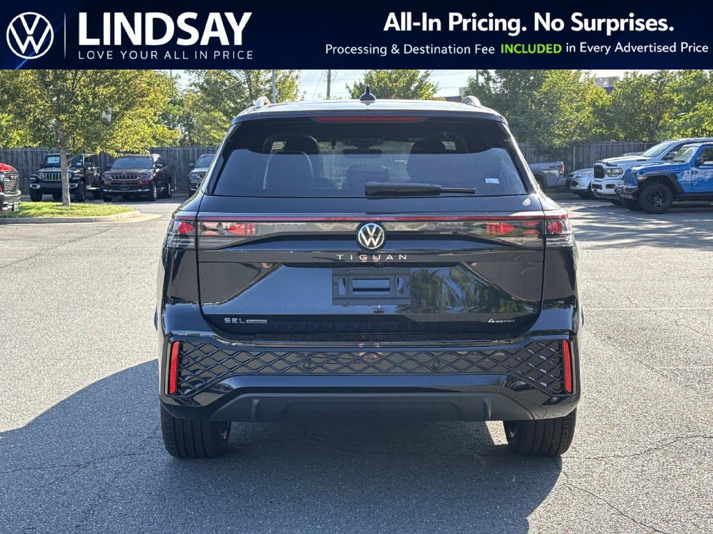 New 2026 Volkswagen Tiguan SEL R-Line AWD/4WD image 4