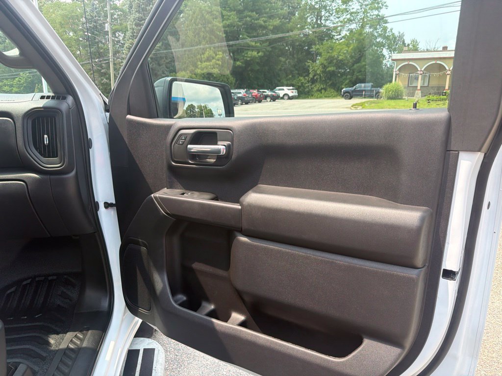 Certified 2025 Chevrolet Silverado 1500 W/T RWD image 28