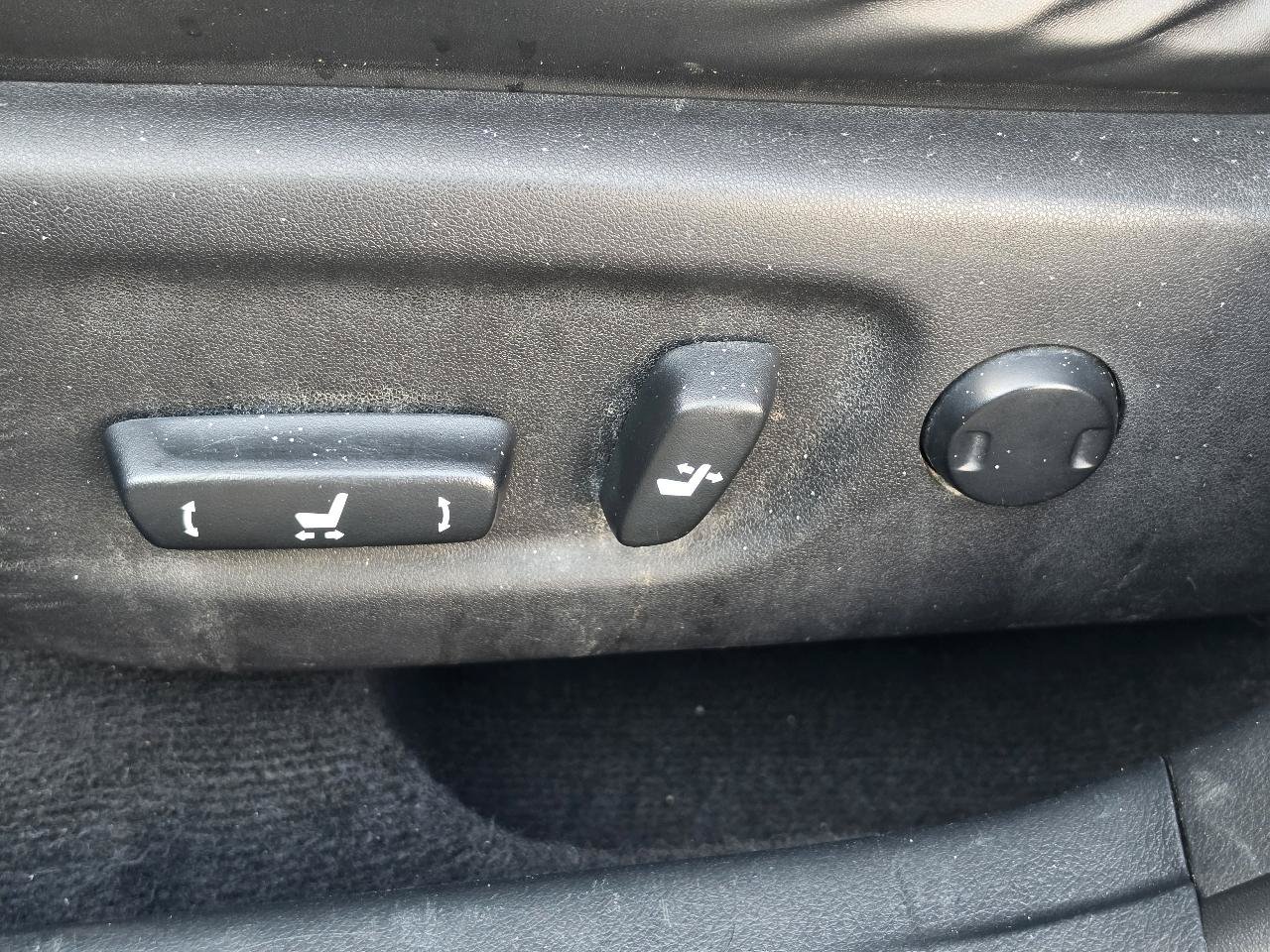 Used 2014 Lexus CT 200h FWD image 16