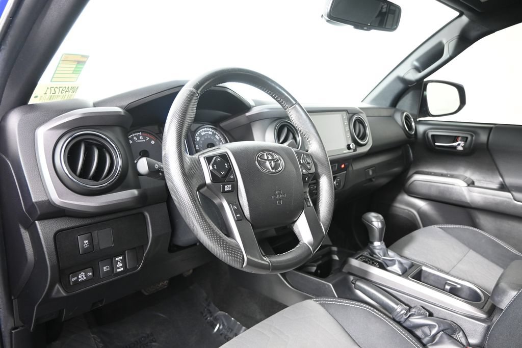 Used 2022 Toyota Tacoma TRD Off-Road w/ Technology Package AWD/4WD image 22