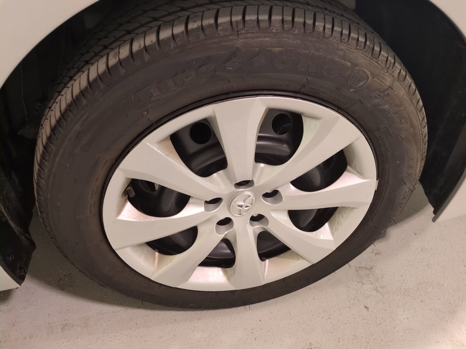 Used 2025 Toyota Corolla LE image 2