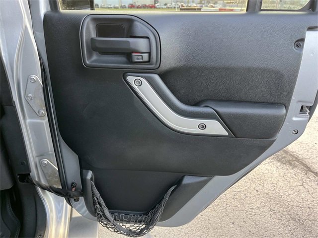 Used 2013 Jeep Wrangler Unlimited Sahara w/ Dual Top Group image 23