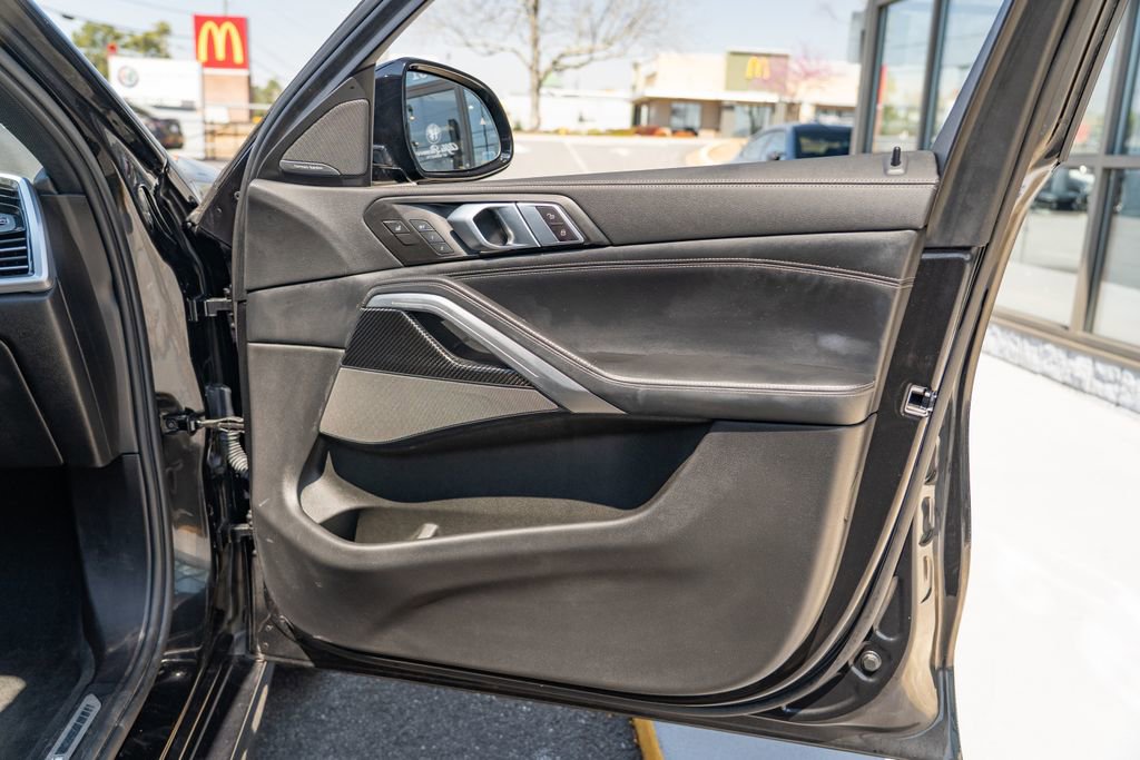 Used 2023 BMW X6 M50i w/ Executive Package image 20
