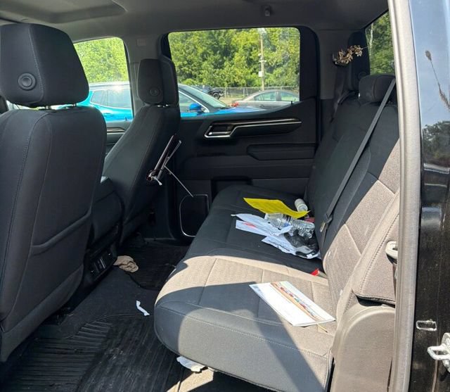 Used 2023 Chevrolet Silverado 1500 LT AWD/4WD image 9