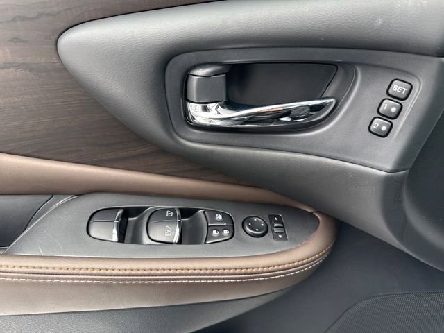 Used 2021 Nissan Murano Platinum w/ Cargo Package image 20