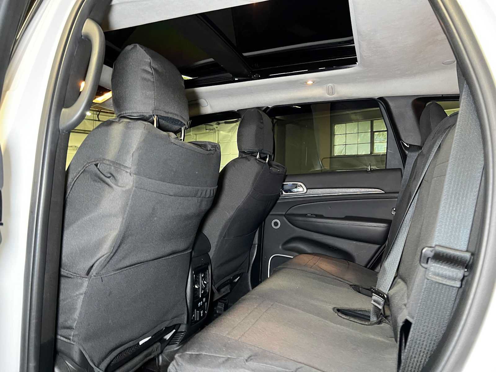 Used 2018 Jeep Grand Cherokee Summit AWD/4WD image 18