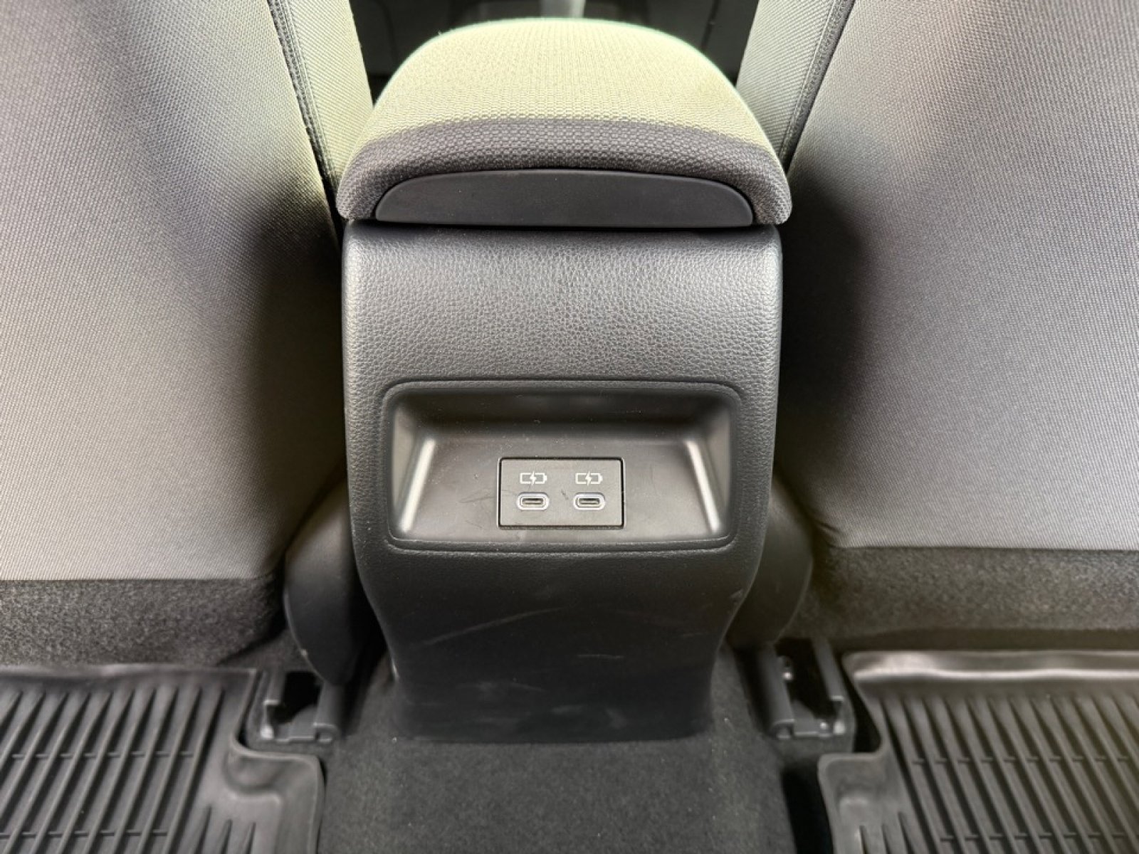 Used 2024 Toyota Corolla LE image 30