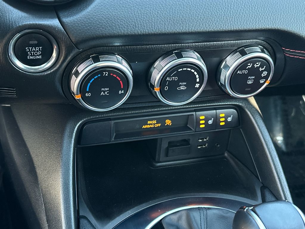 Used 2019 FIAT 124 Spider Abarth w/ Veleno Appearance Group image 29