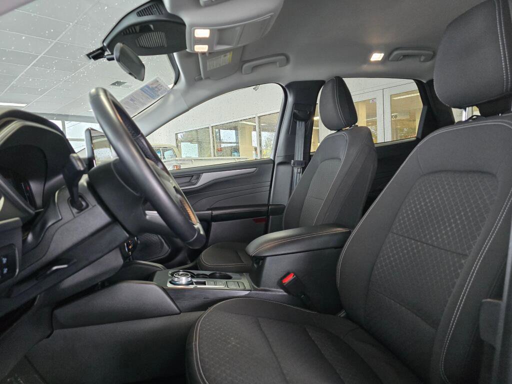 Used 2024 Ford Escape Active image 23