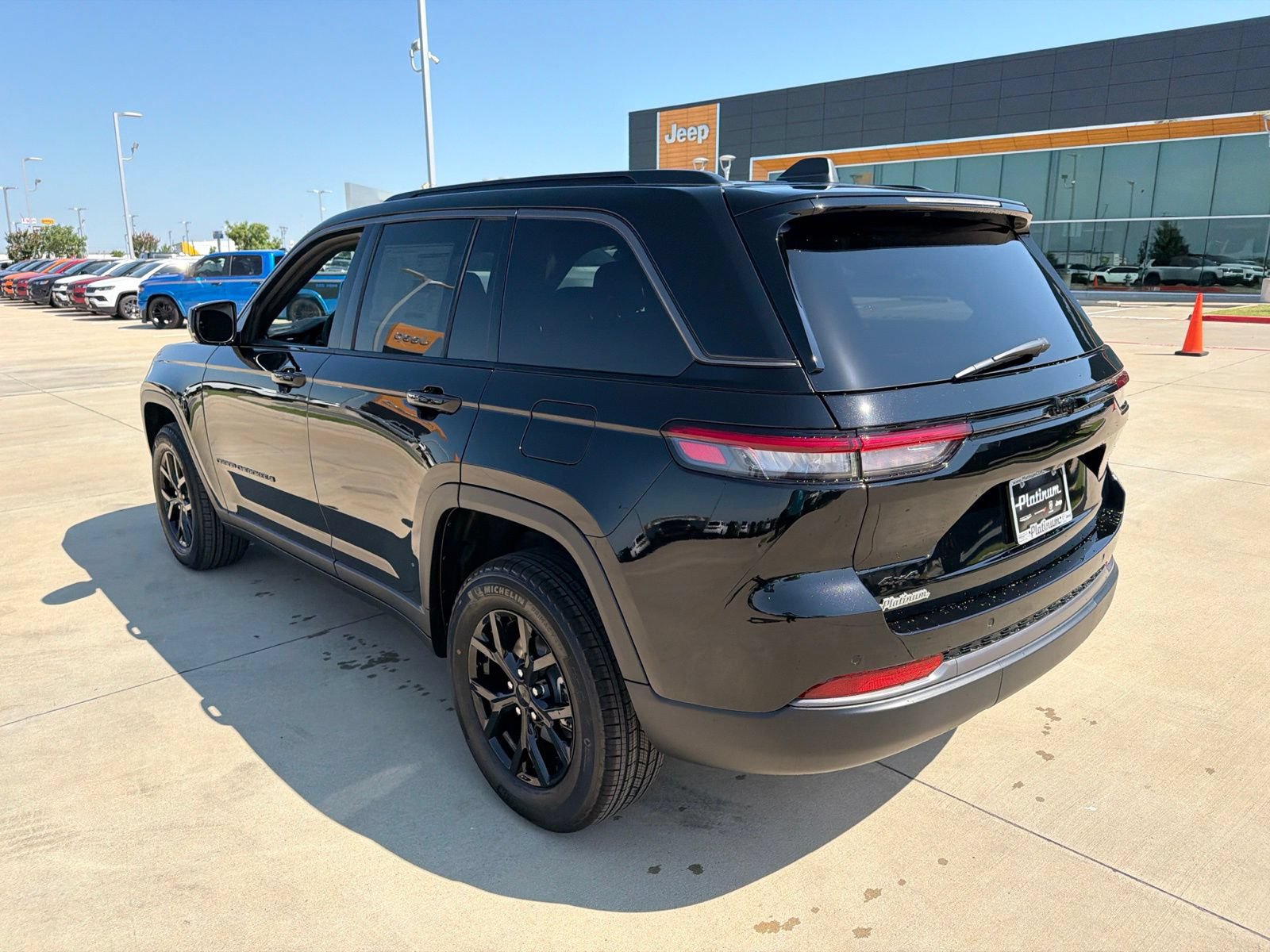 New 2026 Jeep Grand Cherokee Altitude AWD/4WD image 3