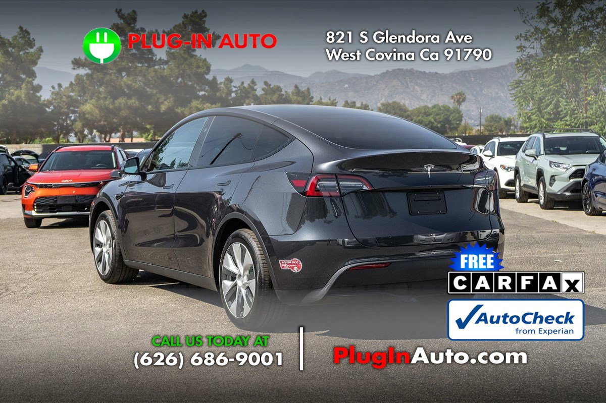Used 2024 Tesla Model Y 2WD image 2