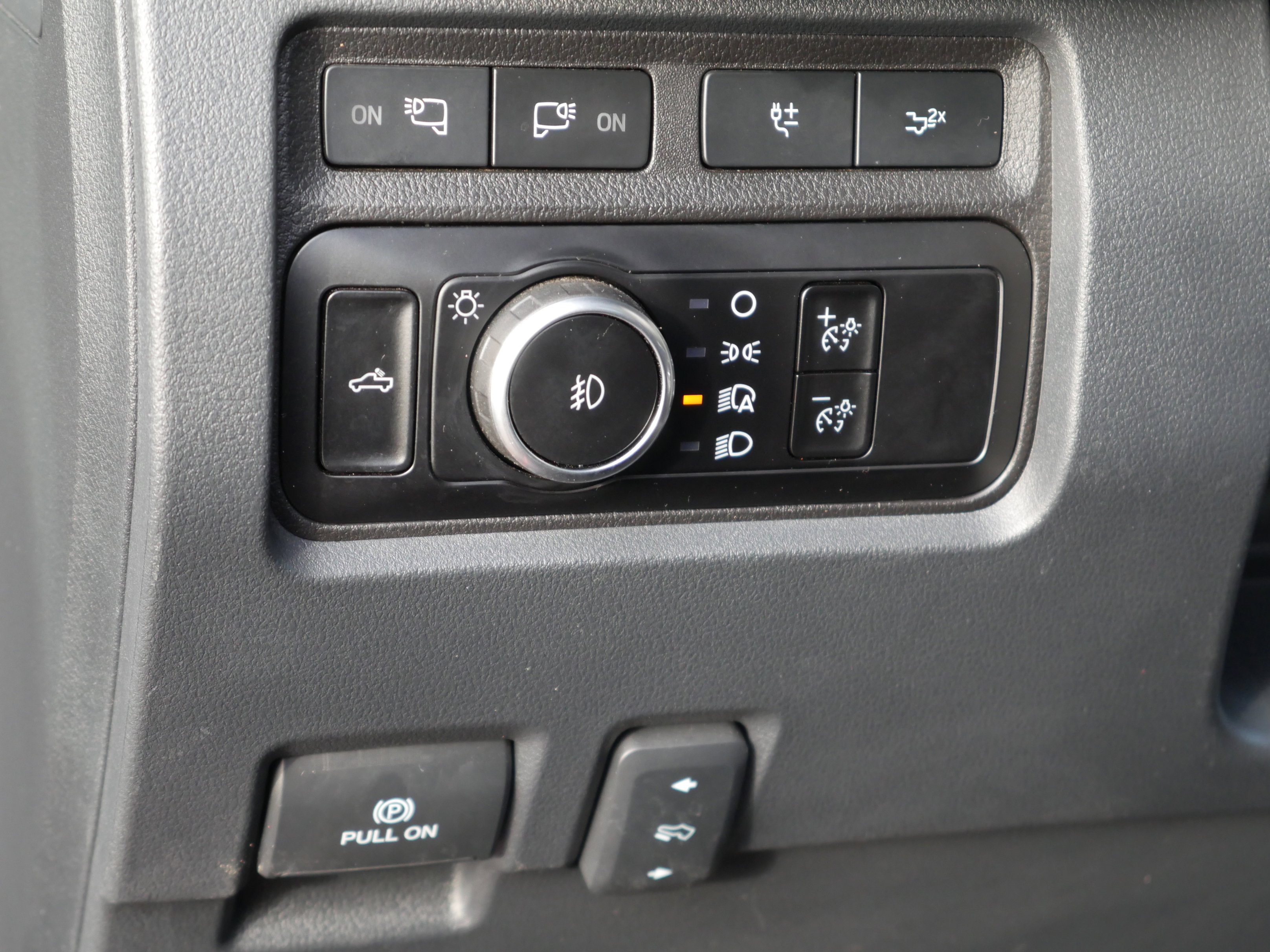 Certified 2023 Ford F250 Lariat w/ Lariat Ultimate Package image 6