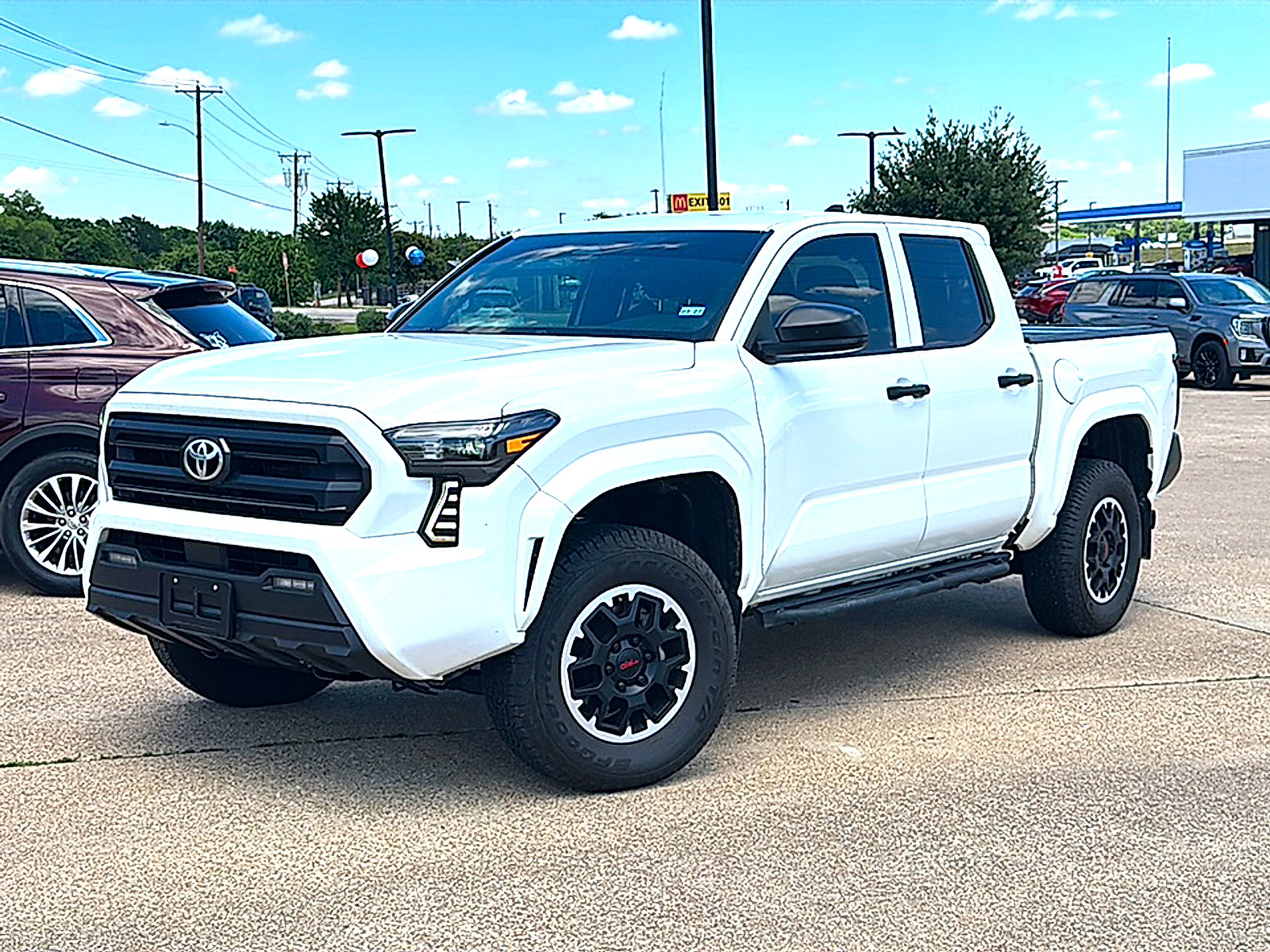 Used 2025 Toyota Tacoma SR RWD image 2