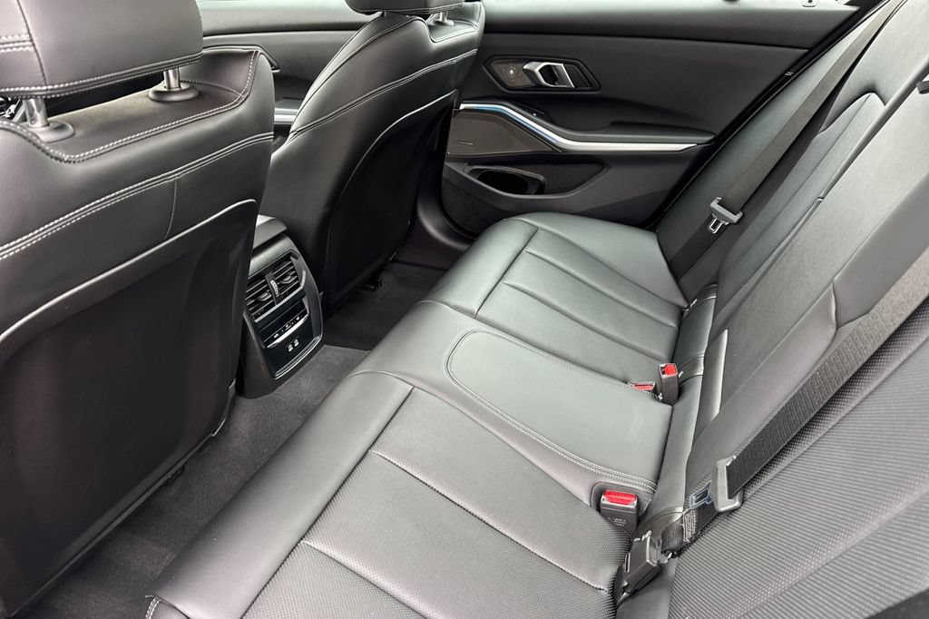Used 2025 BMW M340i RWD image 12
