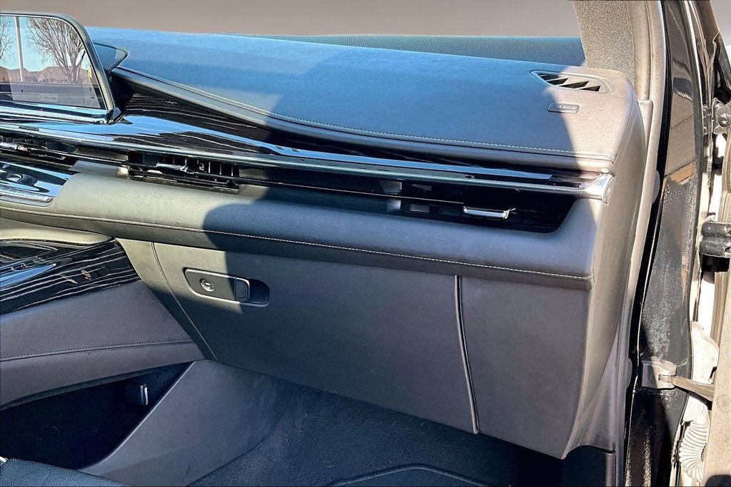Used 2023 Cadillac Escalade ESV Sport image 16