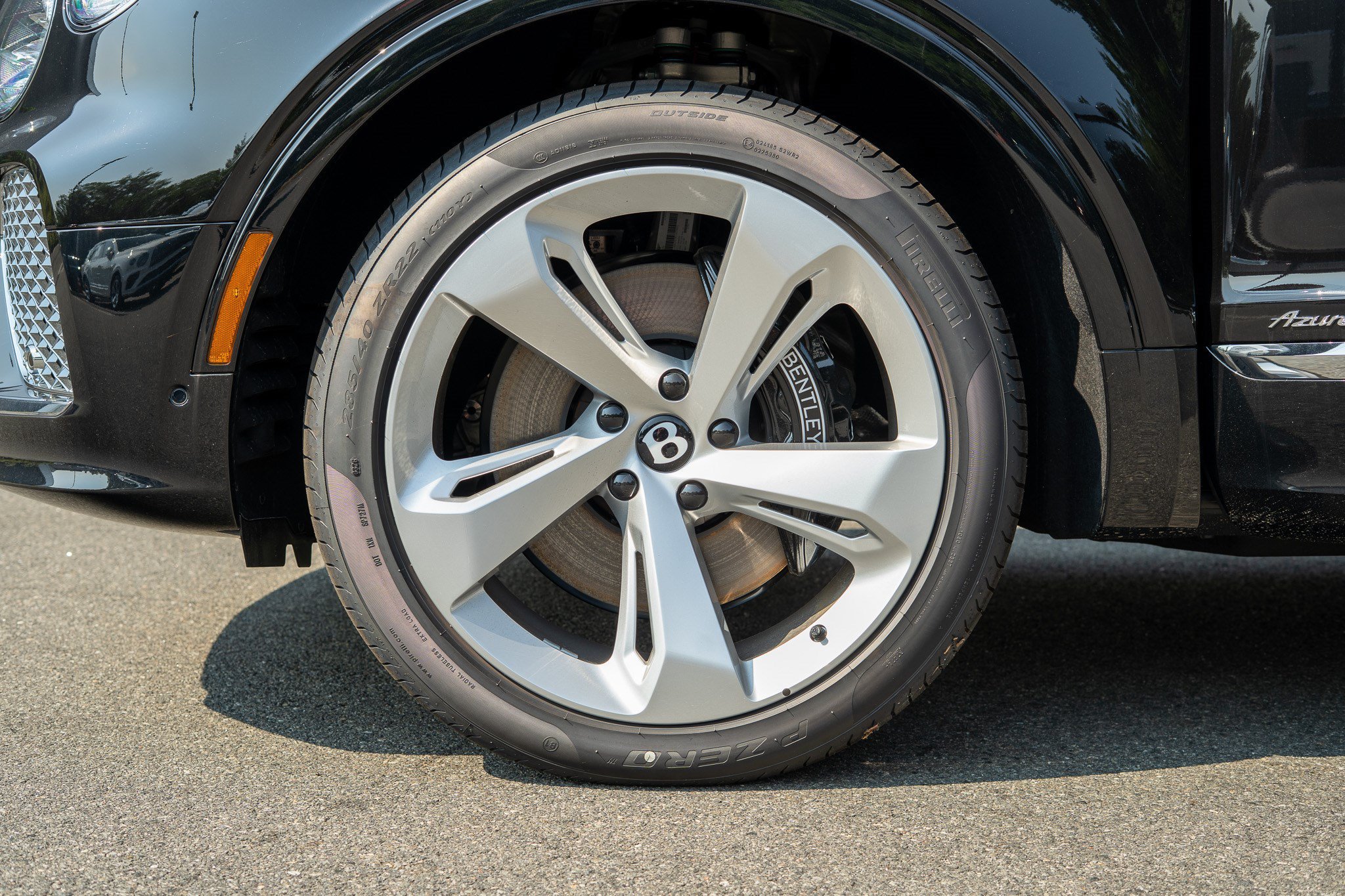New 2026 Bentley Bentayga AWD/4WD image 6