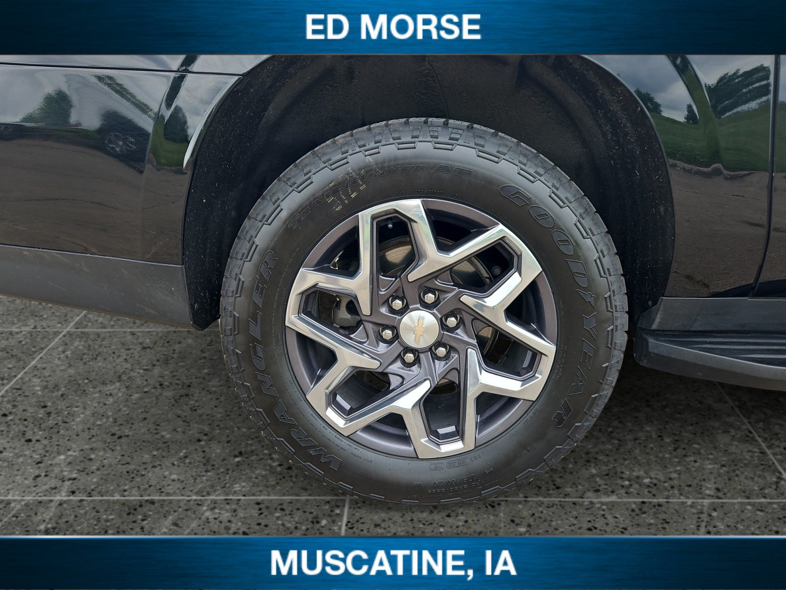 Certified 2024 Chevrolet Suburban LT AWD/4WD image 11