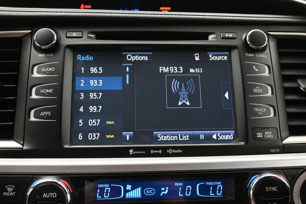 Used 2017 Toyota Highlander SE AWD/4WD image 20