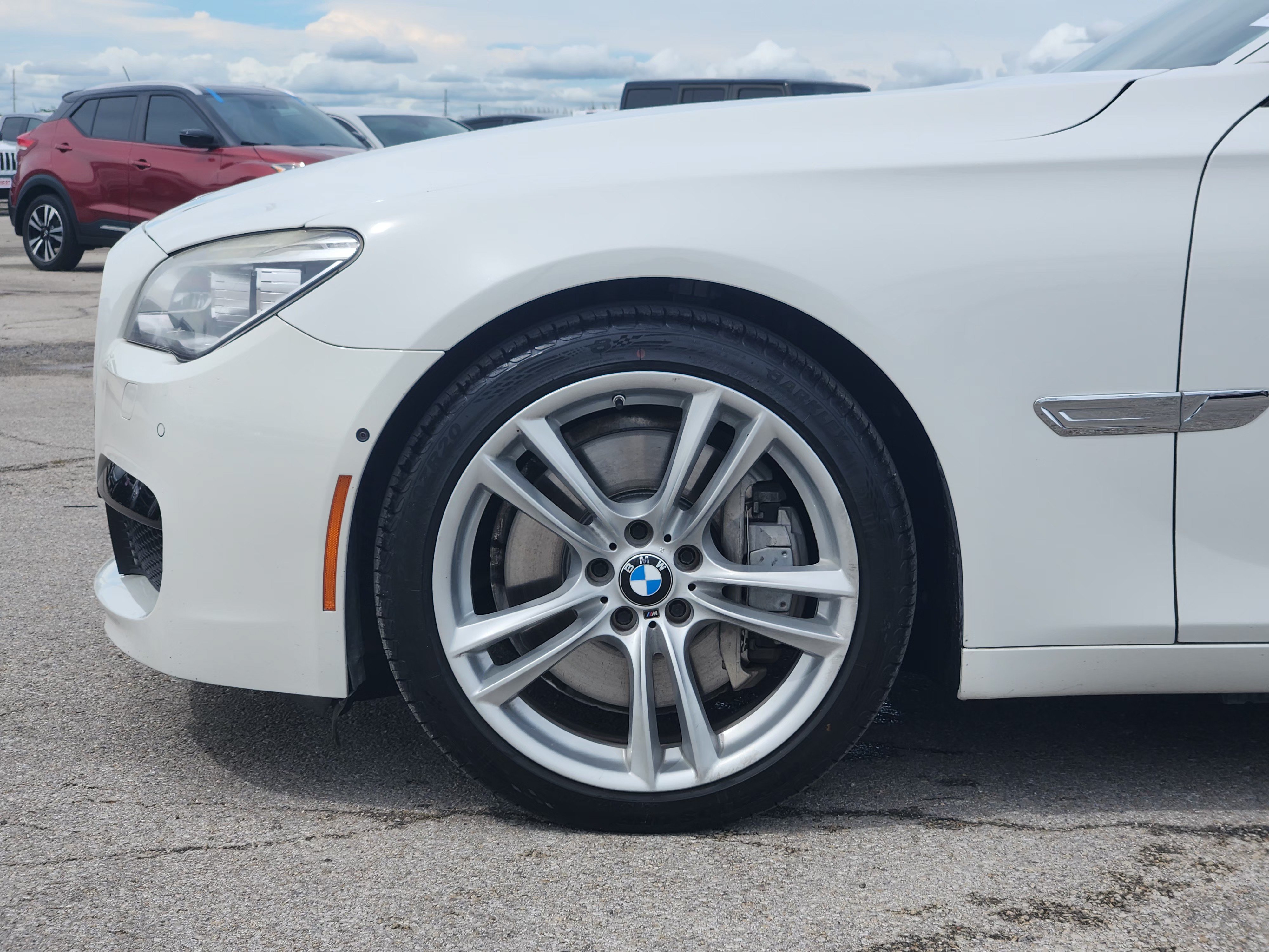 Used 2015 BMW 750Li RWD image 9