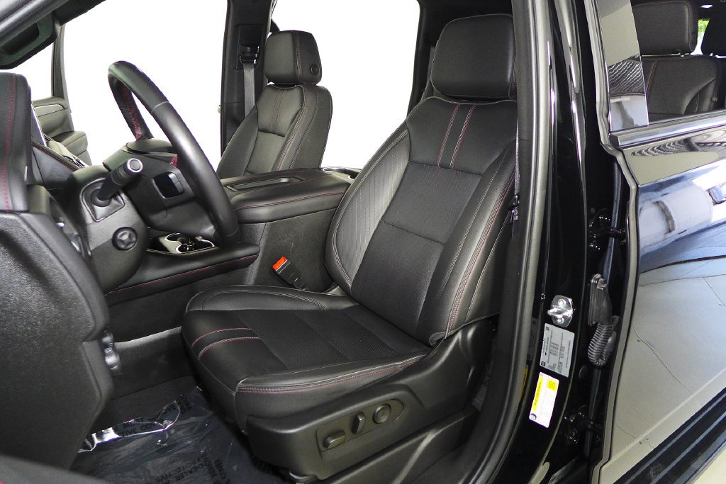 Used 2022 Chevrolet Suburban RST w/ Sport Performance Package AWD/4WD image 22
