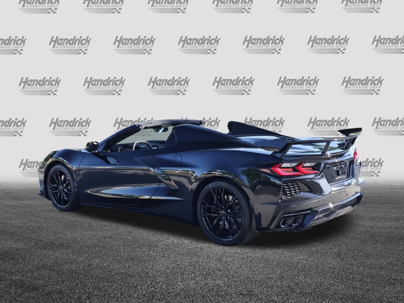 Used 2025 Chevrolet Corvette Stingray Premium Conv w/ Z51 Performance Package RWD image 7