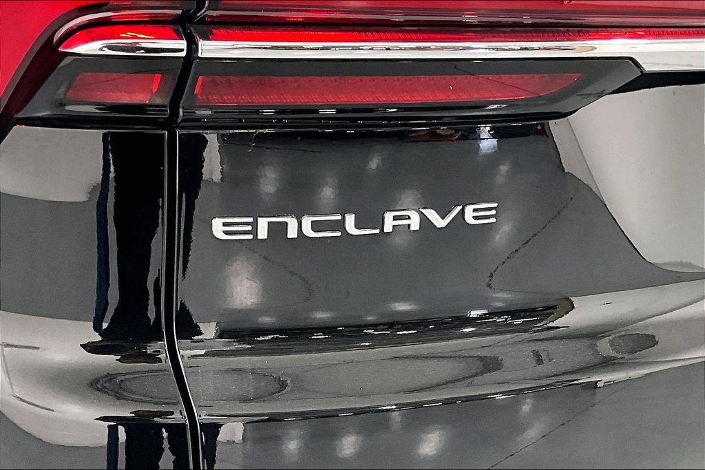 Used 2025 Buick Enclave Preferred FWD image 41