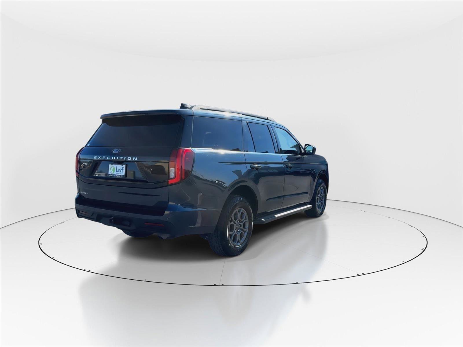 Certified 2025 Ford Expedition Active image 8