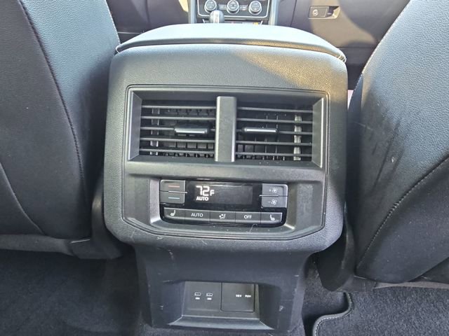 Used 2021 Volkswagen Atlas SEL Premium image 23