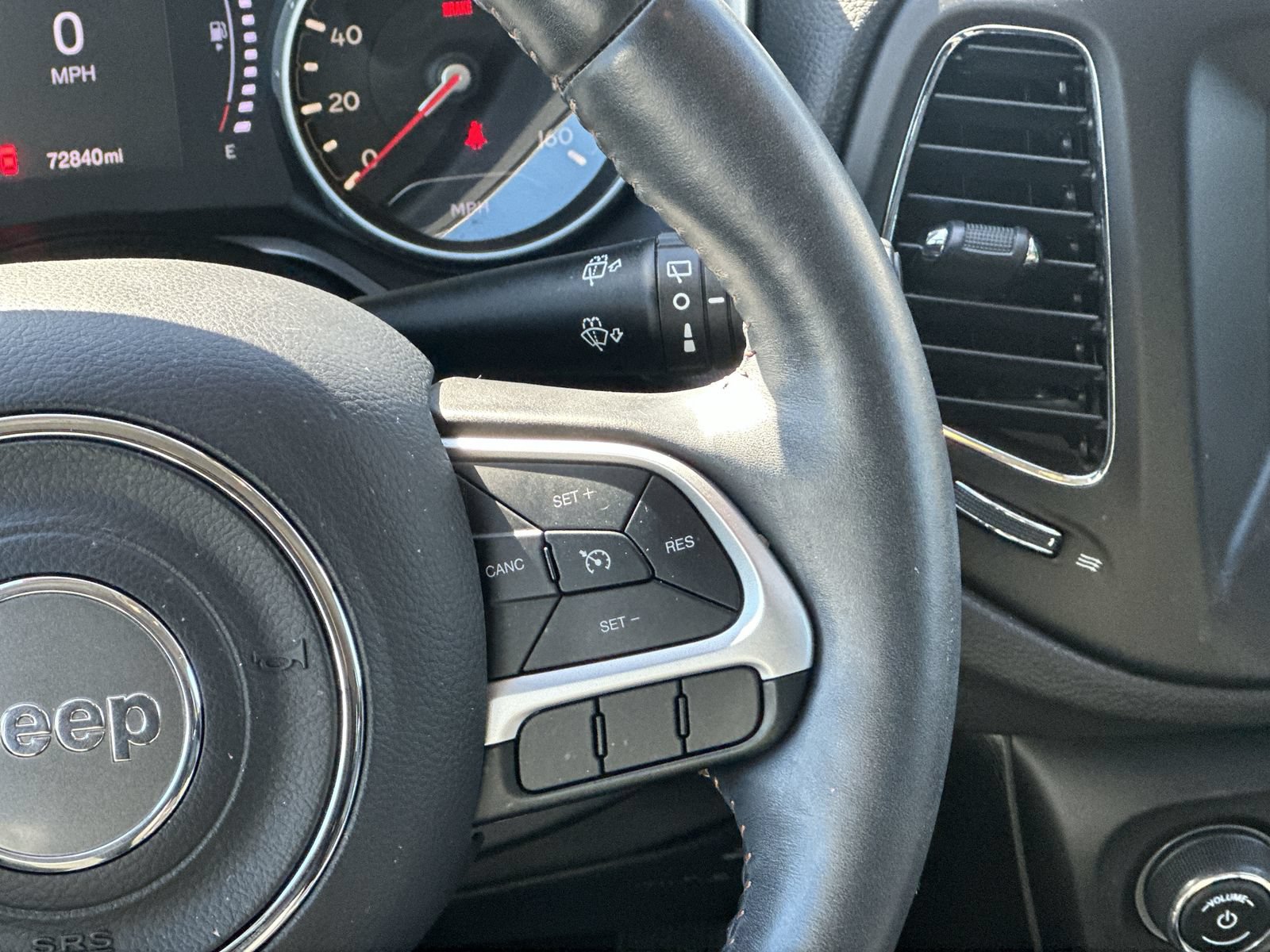 Used 2019 Jeep Compass Latitude w/ Cold Weather Group AWD/4WD image 21