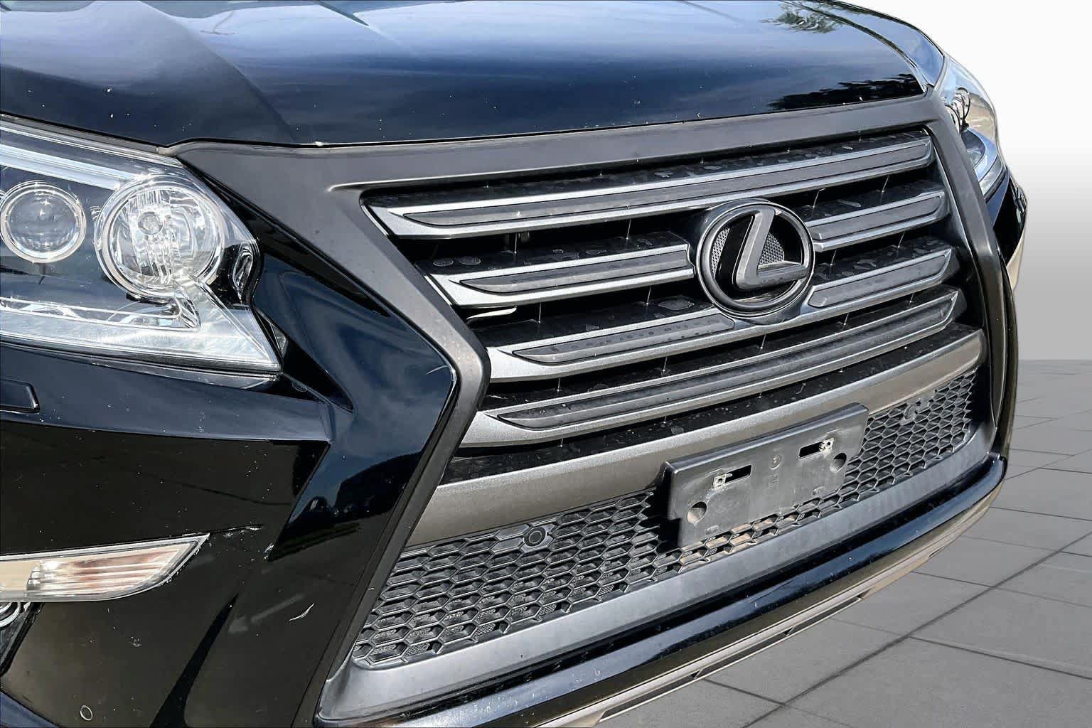 Used 2018 Lexus GX 460 Premium w/ Premium Package AWD/4WD image 28