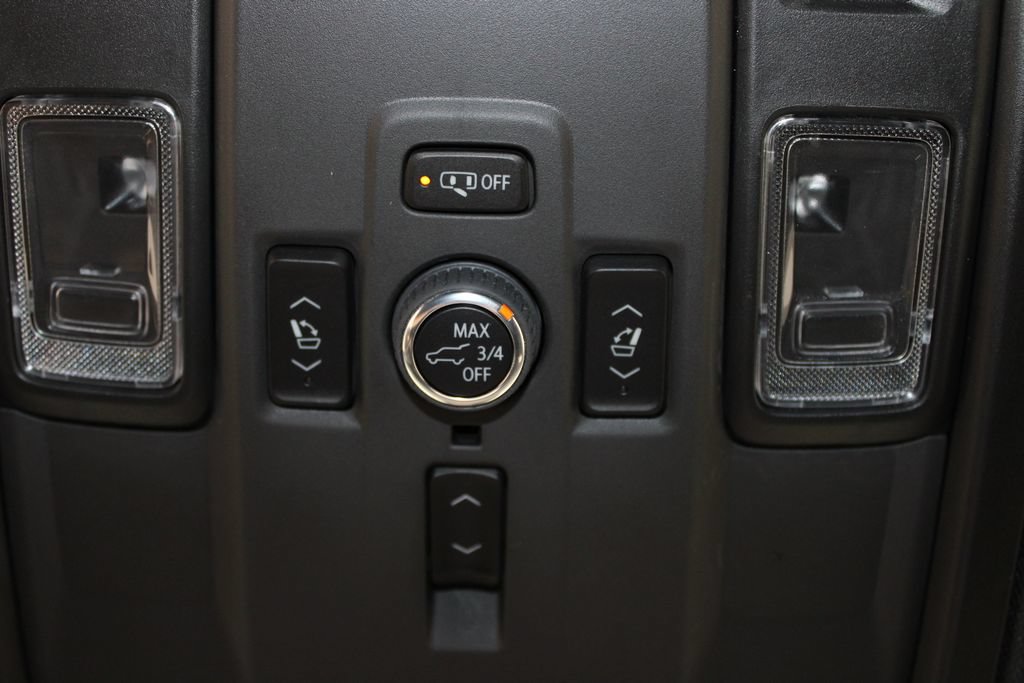 Used 2025 GMC Yukon XL Denali AWD/4WD image 57