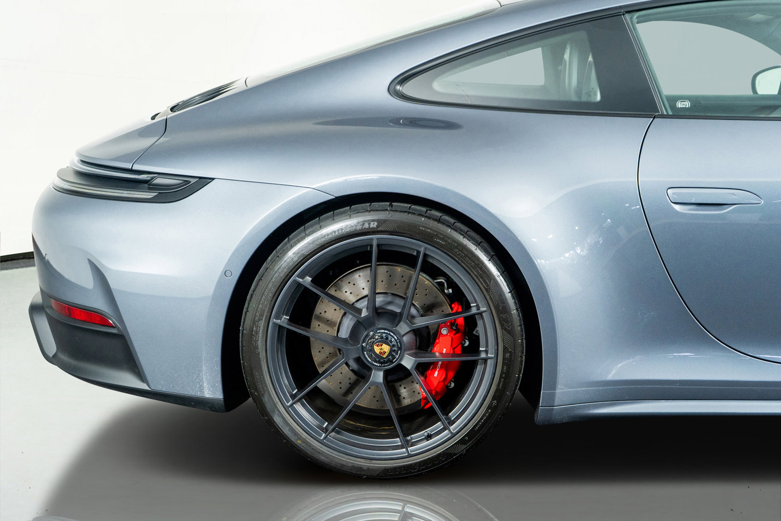 Used 2025 Porsche 911 Carrera 4 GTS image 6