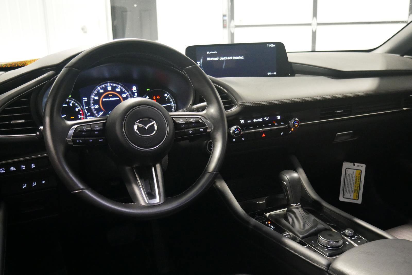 Certified 2025 MAZDA MAZDA3 Hatchback w/Premium Plus Pkg image 13