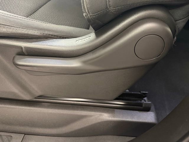 Used 2021 Chevrolet Silverado 1500 Custom w/ Safety Confidence Package image 26